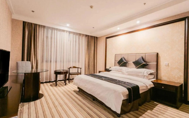 Four Seasons Garden Hotel & Resorts