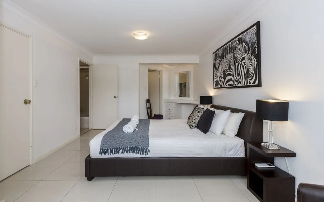 Cottesloe Cove Beach Apartment