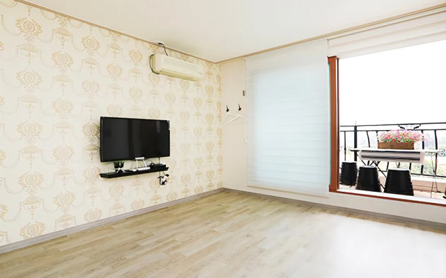 Yeongheungdoat the Seaside Pension