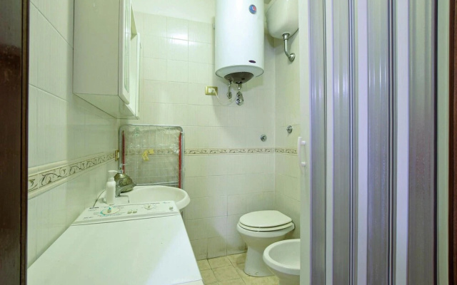 Stunning Apartment in Napoli With Wifi and 2 Bedrooms