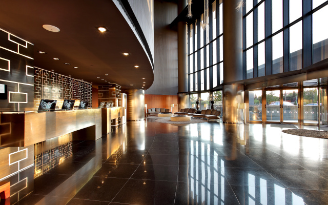 Отель Eurostars Madrid Tower