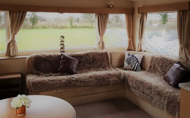 Pitch & Canvas - Self Catering at Broad Oak Farm