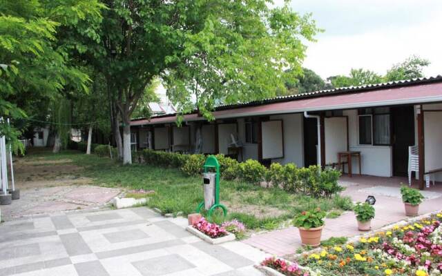 Отель Sahin Motel Erdek Мармара вид на фасад