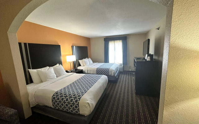 Best Western Plus Bass Hotel & Suites