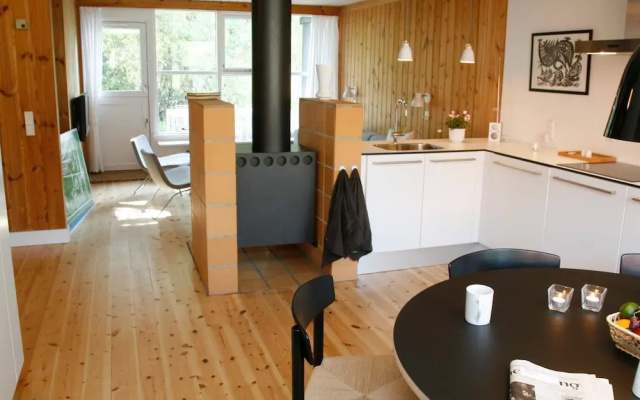 6 Person Holiday Home in Vaeggerlose