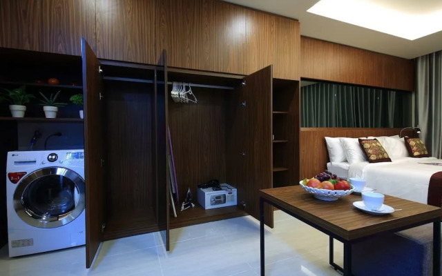 Aviva Saigon Pearl