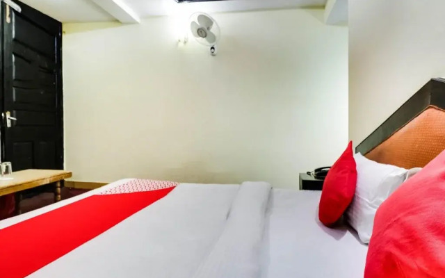 OYO Rooms Circular Road Valley View