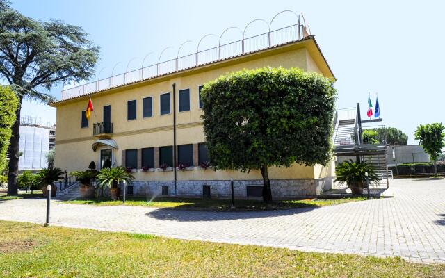 Отель Casa Caburlotto Roma вид на фасад