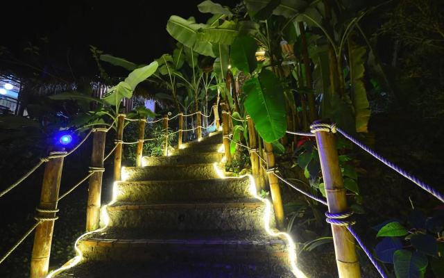 Sainamtok Resort