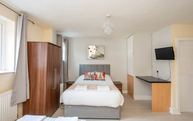 Newly Refurbished Studio, 20mins to London Bridge