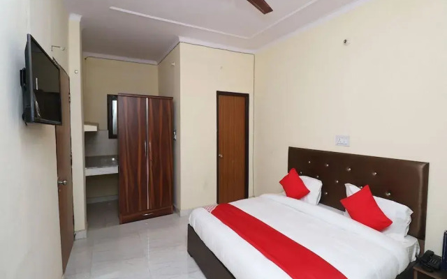 OYO 6601 Mannat Residency