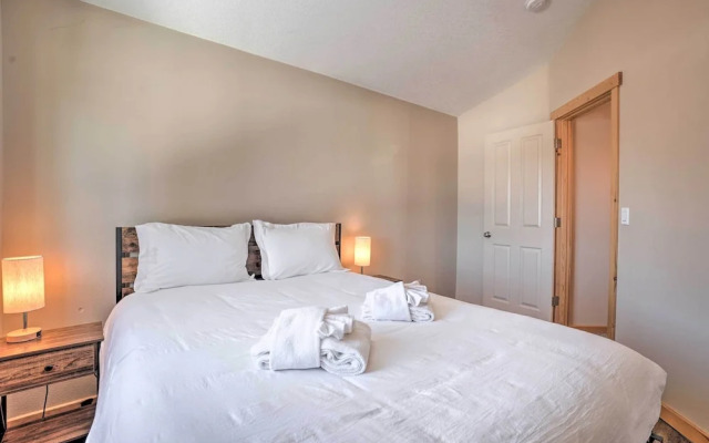 Family-friendly Oregon Vacation Home w/ Yard