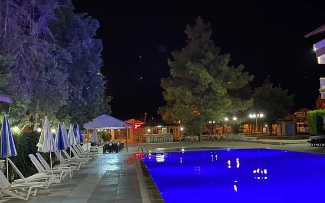 Topaloglu Thermal Otel