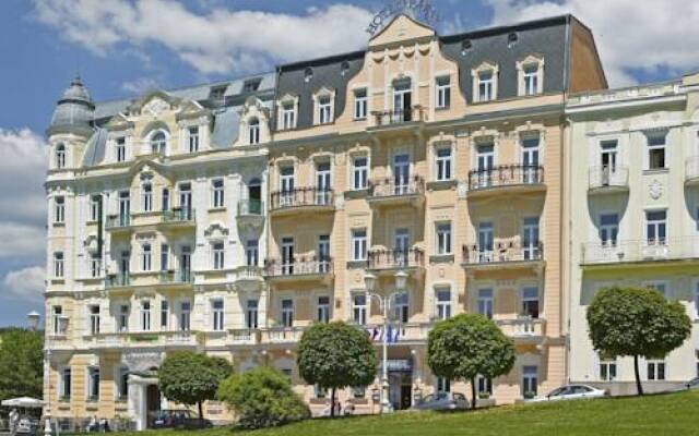 Hotel Paris вид на фасад