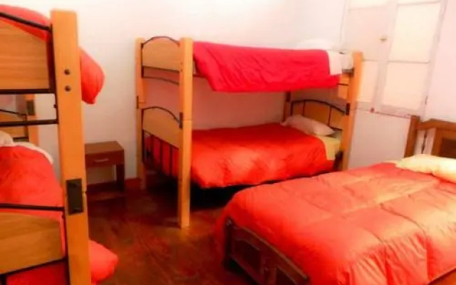 Hostal Retro House
