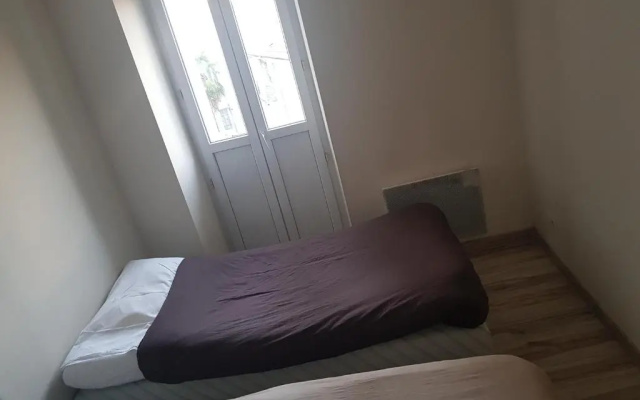 13 Rue de la Fontaine F11