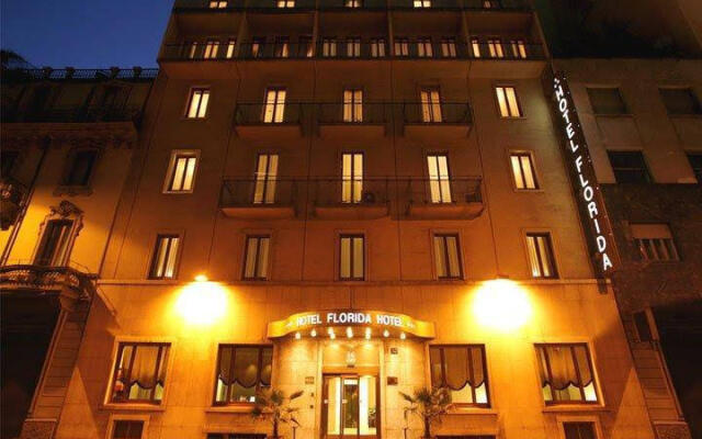 Hotel Florida вид на фасад