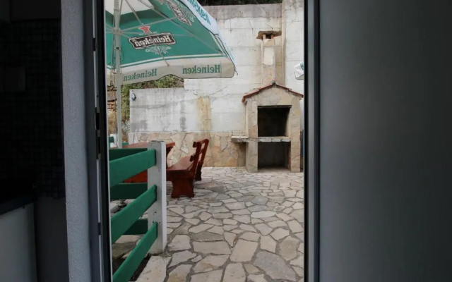 Apartments Roza 1-2