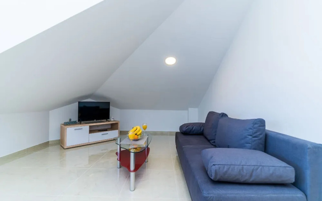 Apartments Šmanjak