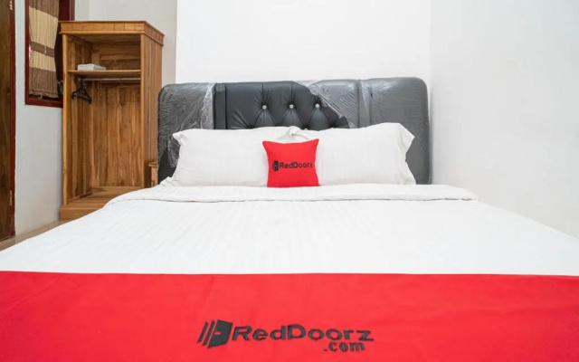Hotel O D&a Guesthouse Syariah And Rent Car