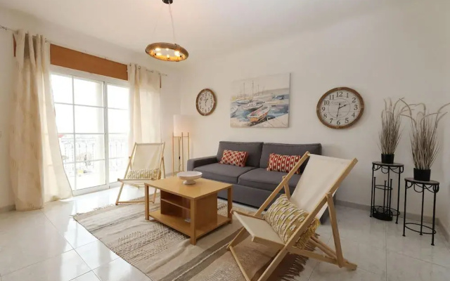 B37 - Central City Door Apartment