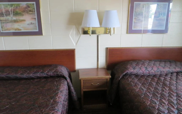 Deluxe Inn - Council Bluffs