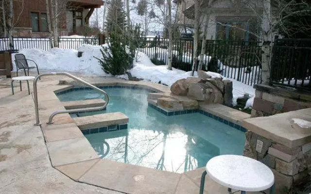 Seasons Lodge at Arrowhead: Beaver Creek Condo!