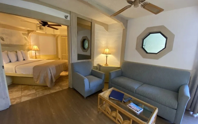 Voyager Beach Club