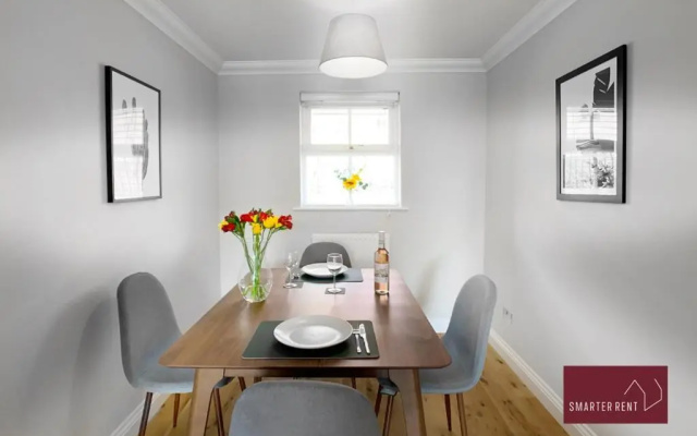 Wokingham - 2 bed with parking
