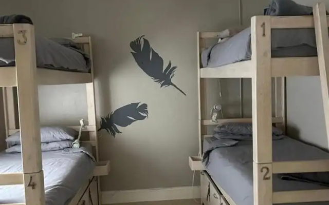 Room-cozy Crner Kitehouse