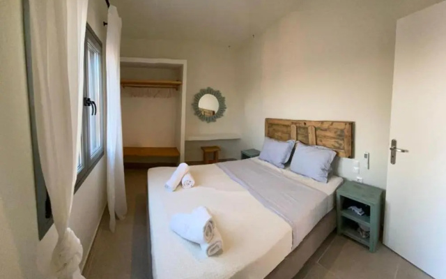 Deja blue villa 2