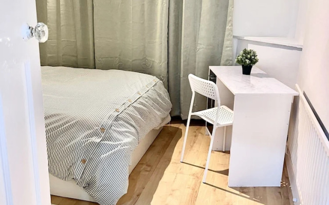 2 Beds Apartment in the Heart of Lewisham London