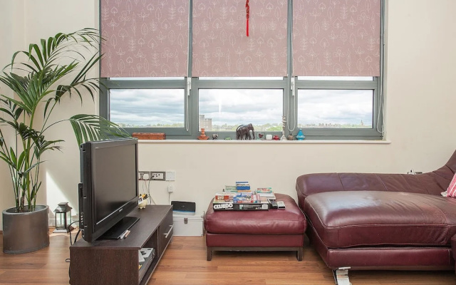 Modern 2 Bedroom Flat Close to Old Street