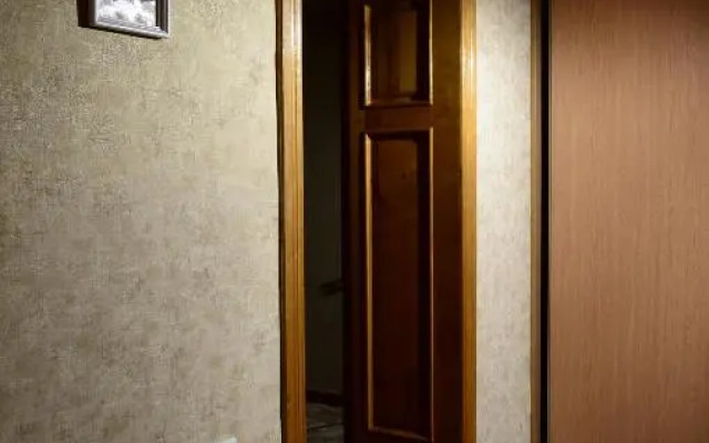 Apartment on Petropavlivs'ka 90