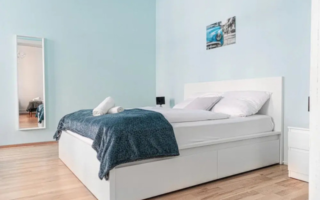 Cute 2BR Apt Near AKH Hospital Central