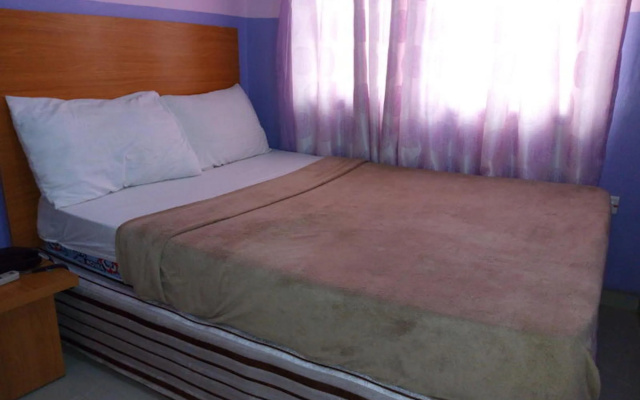 Link Majestic B2 Suites and Hotel