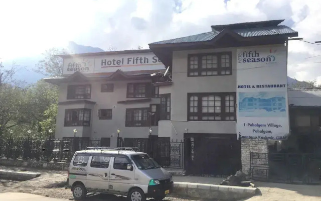 Hotel Fifth Season by OYO
