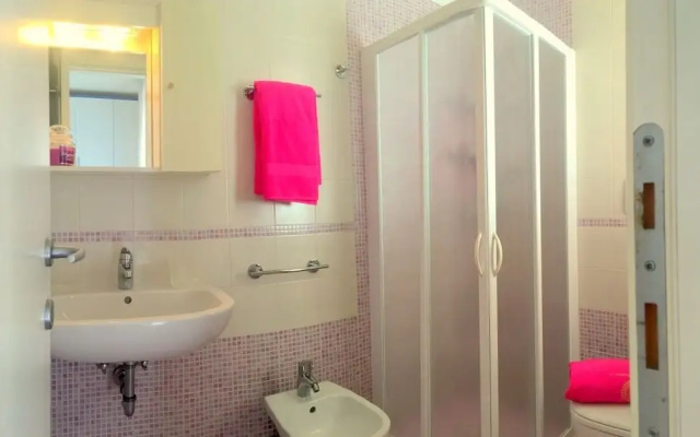 "flat in a Seafront Building With Swimming Pool"