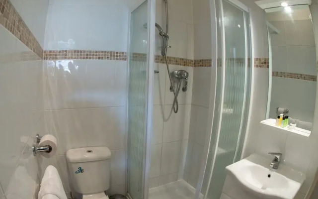 Thomas James Hotel