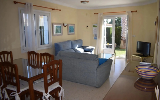 Ad1000 in Oliva With 2 Bedrooms and 1 Bathrooms