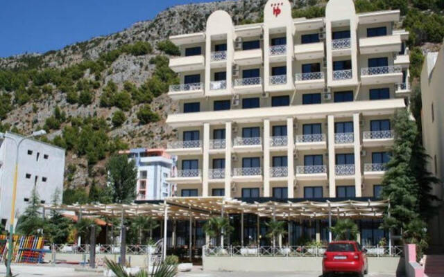 Hotel President вид на фасад