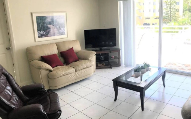 Le Frontenac 210 by Go Florida Condo Sunny Isles