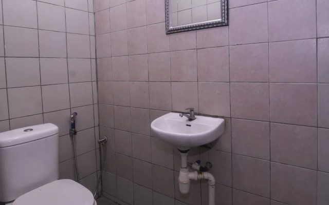 Oyo 89630 Hilltop Room