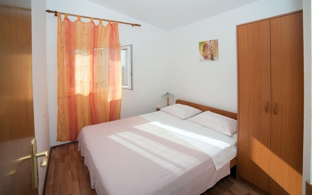 Apartment Nina - sea view family apartments A6 Celina Zavode, Riviera Omis