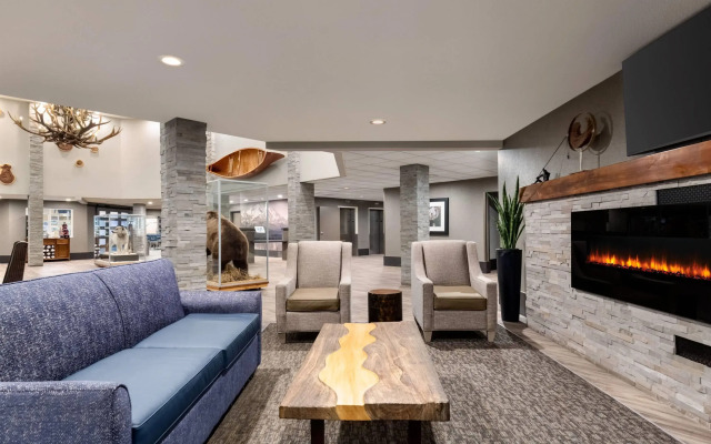 La Quinta Inn & Suites by Wyndham Fairbanks Airport