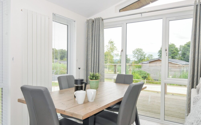3 Meadow Retreat