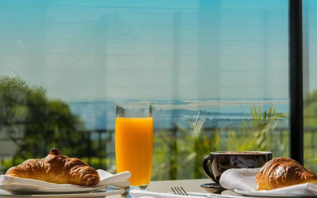 Mercure Charlestown