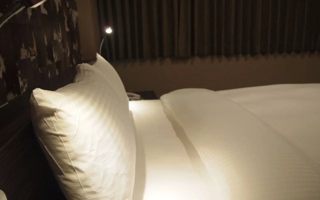 Fairytale YiSu Hot Spring Hotel
