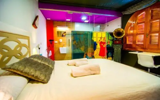 16:9 Los Molinos Suites