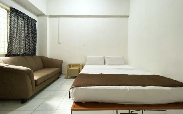 OYO 90184 Api Api Guesthouse 533